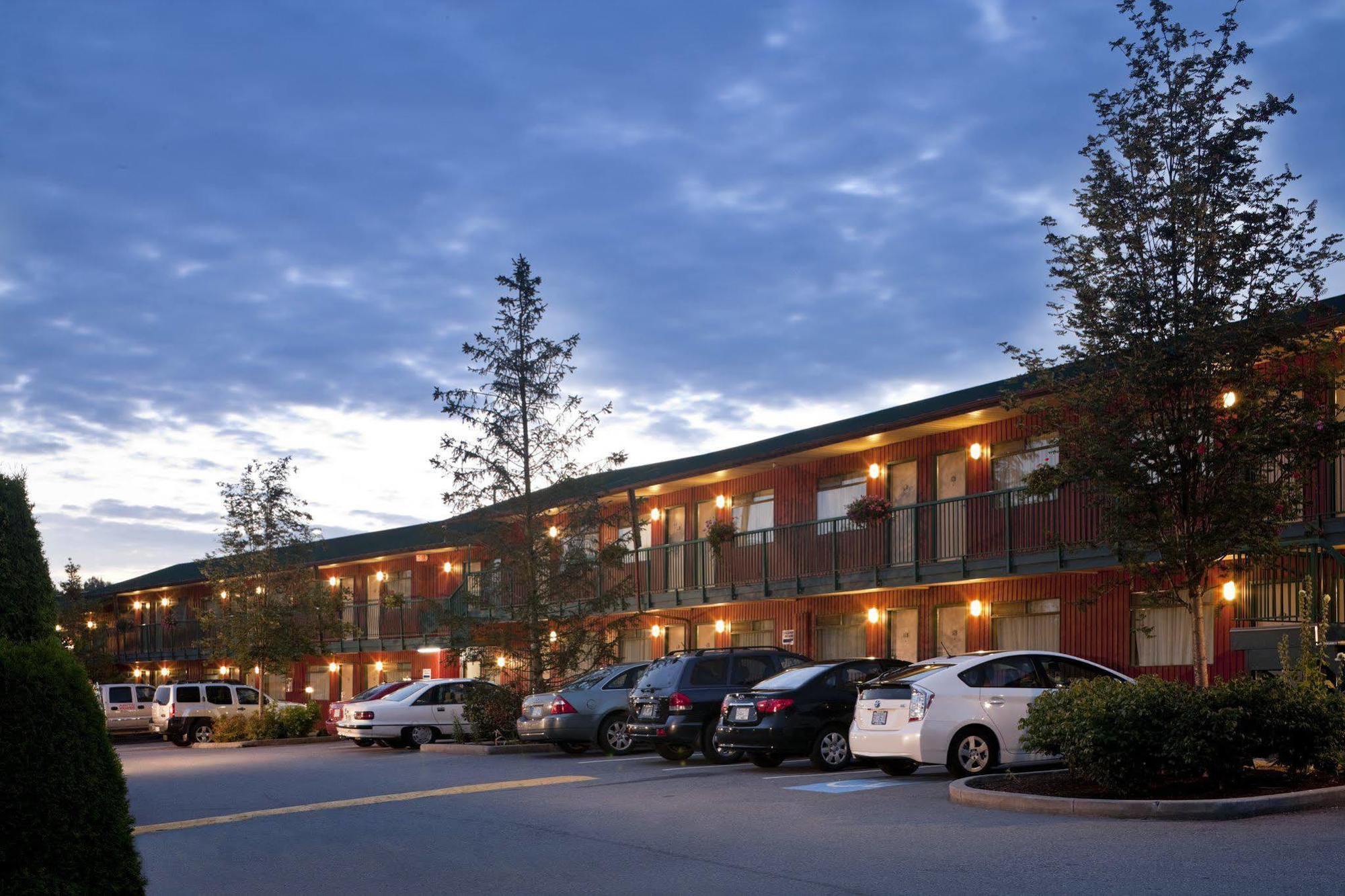 Travelodge By Wyndham Abbotsford Bakerview Exterior foto